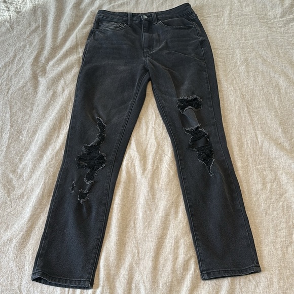 No Boundaries Jeans - Picture 2 of 3